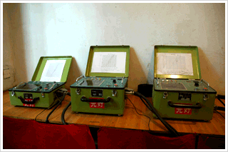 ����̽����